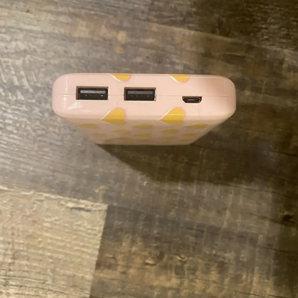 [stoney clover lane x target] power bank. BNWOT